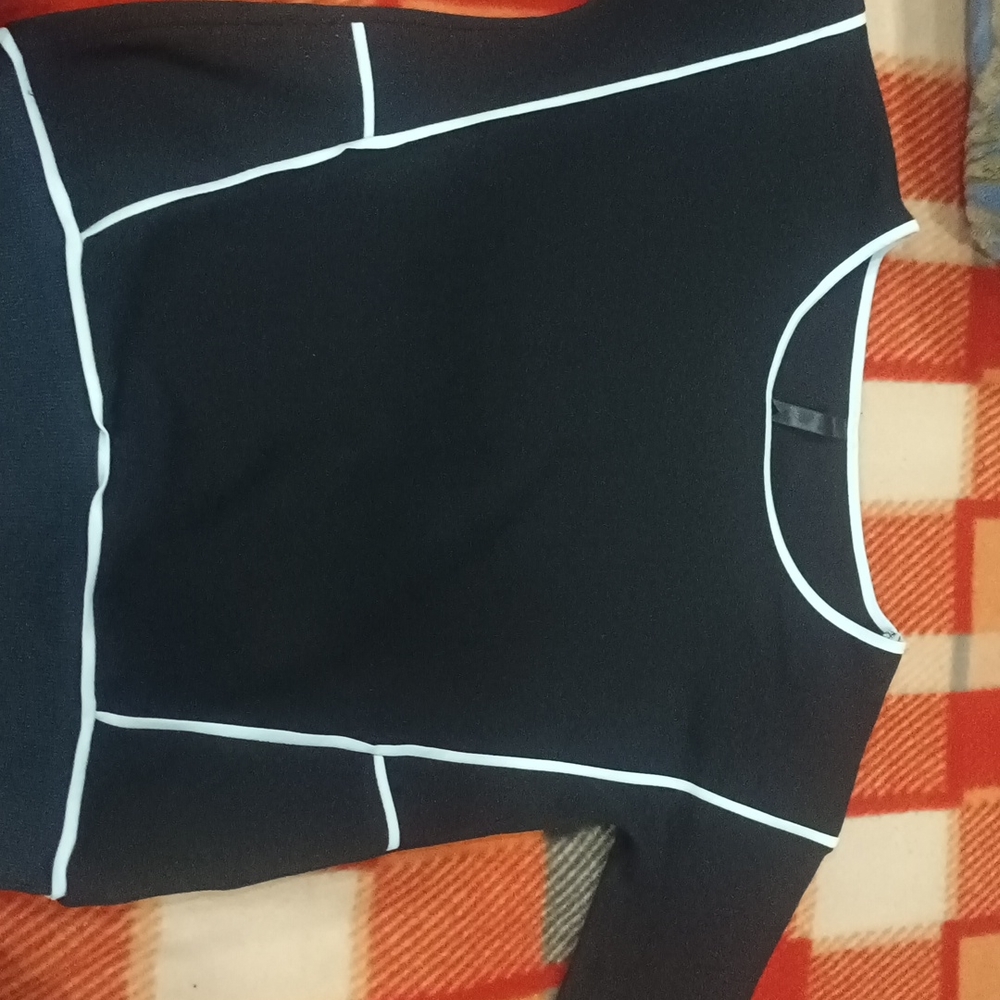 Women black full sleeve top